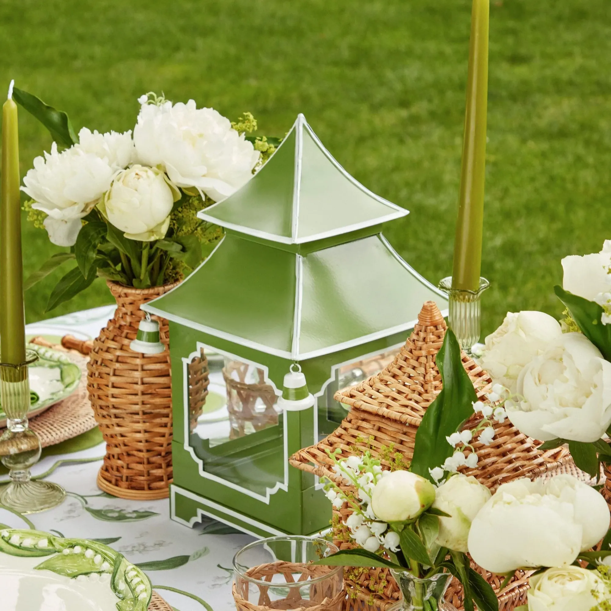Apple Green Pagoda Lantern|Mrs. Alice Online