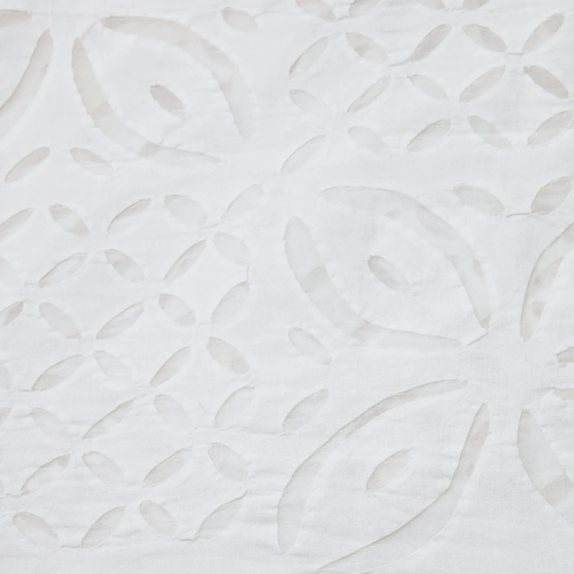 Applique White Tablecloth|Mrs. Alice Sale