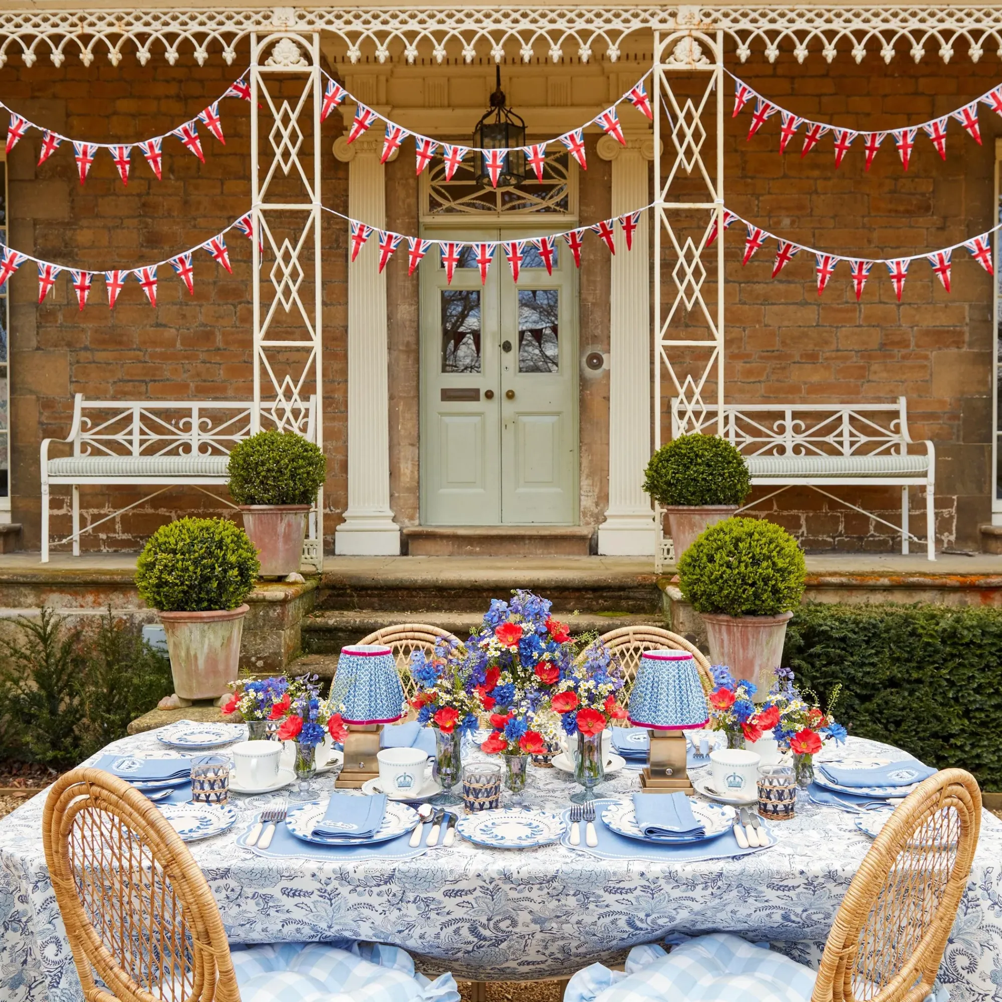 Eloise Blue Placemats & Coronation Napkins (Set Of 4)|Mrs. Alice Online