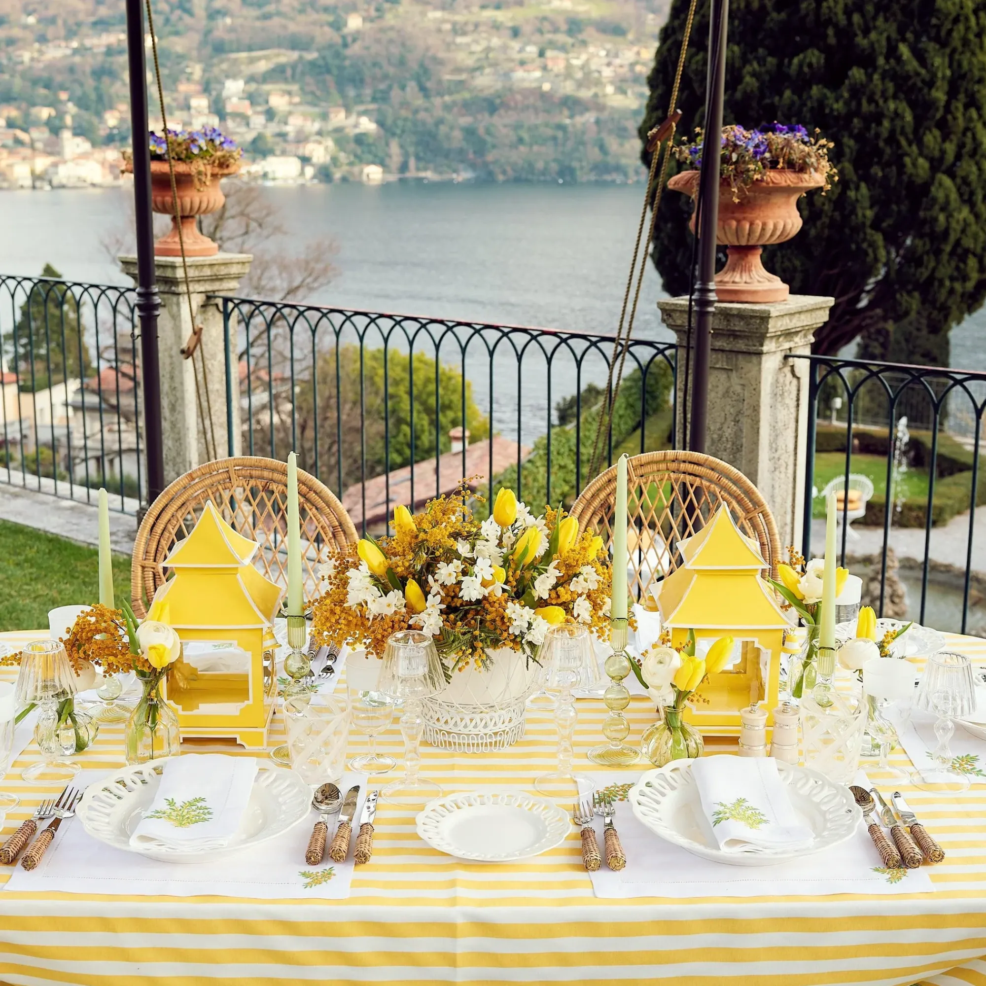 Mimosa White Linen Placemats & Napkins (Set Of 4)|Mrs. Alice