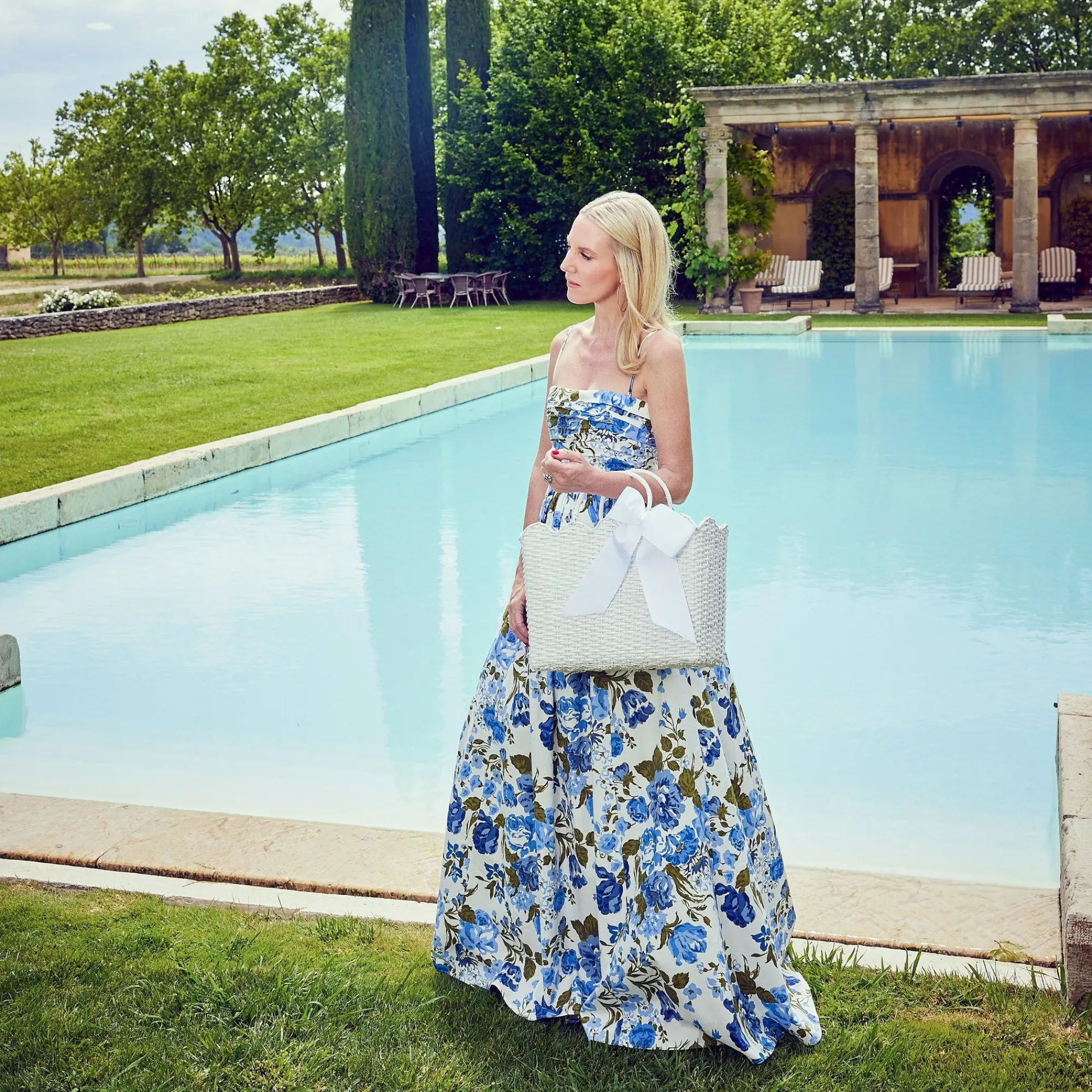 White Rattan Tote Bag (Blue Bow)|Mrs. Alice Sale