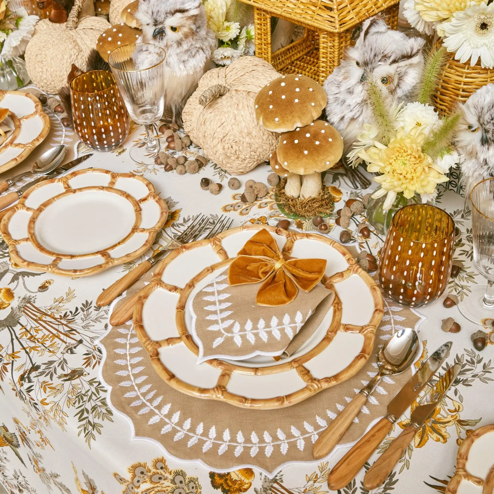 Petal Bamboo Ceramic Starter Plate|Mrs. Alice Hot