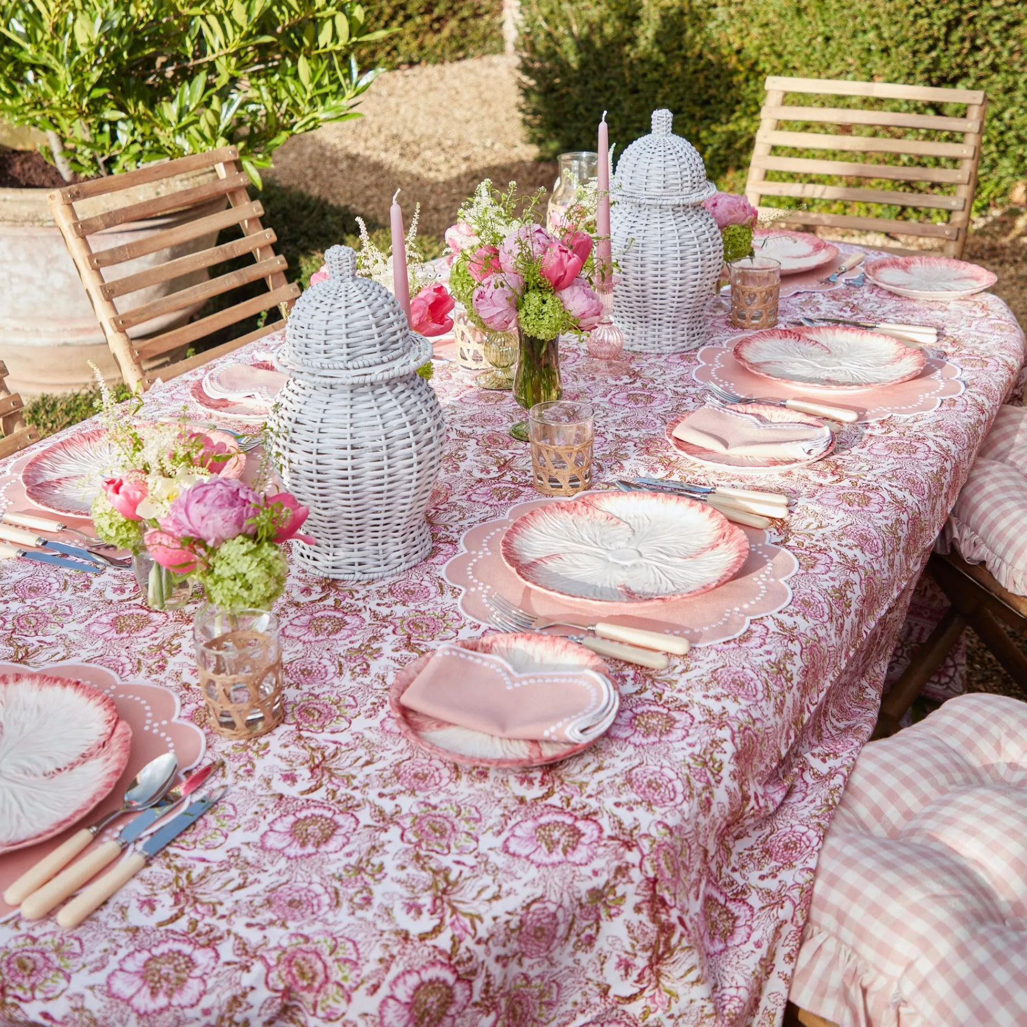 Pink Capri Lettuce Dinner Plate|Mrs. Alice Hot