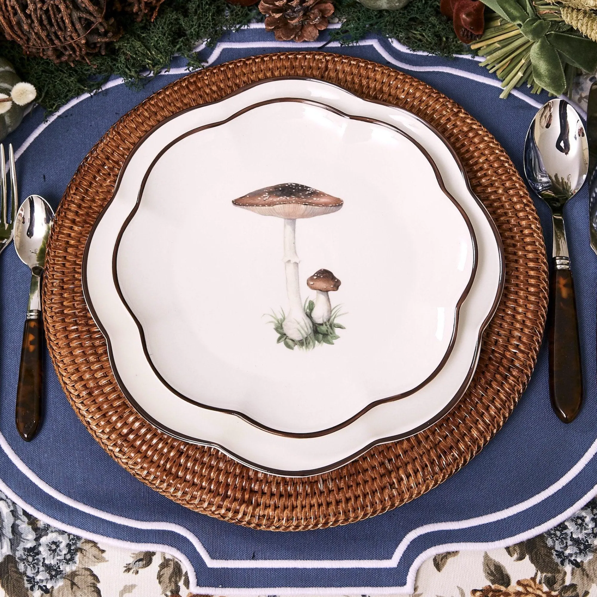 Scalloped Mushroom Starter Plates (Set Of 4)|Mrs. Alice Hot