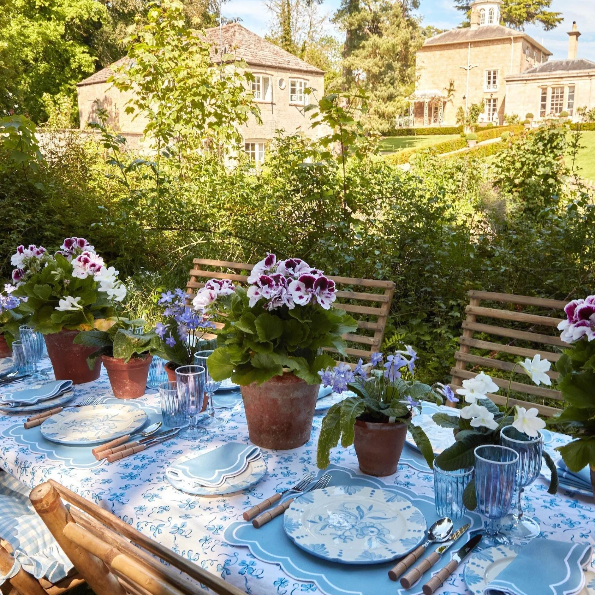 Seville Blue Gardenia Dinner Plate (Set Of 4)|Mrs. Alice Online
