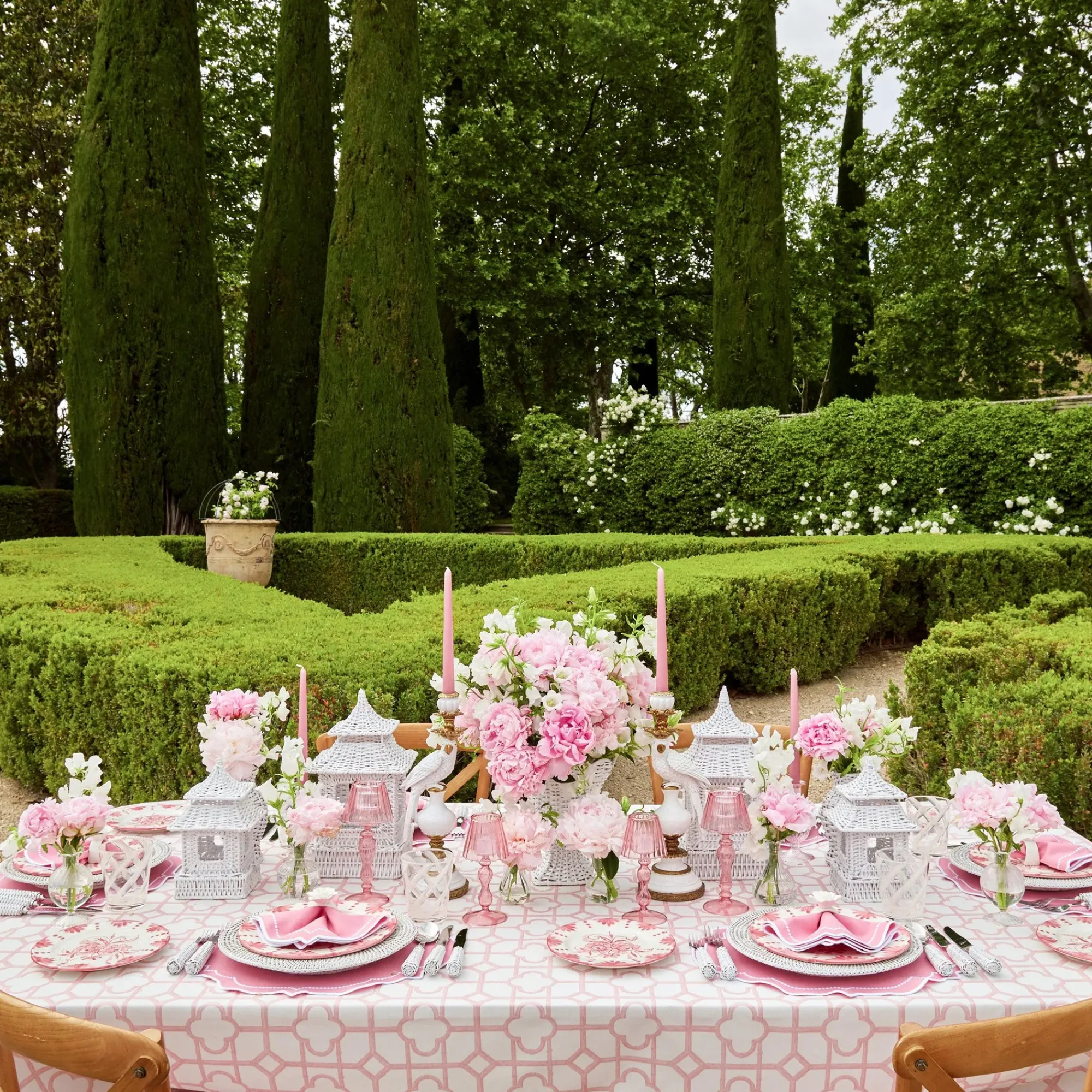 Seville Pink Gardenia Dinner & Starter Plates (Set Of 8)|Mrs. Alice