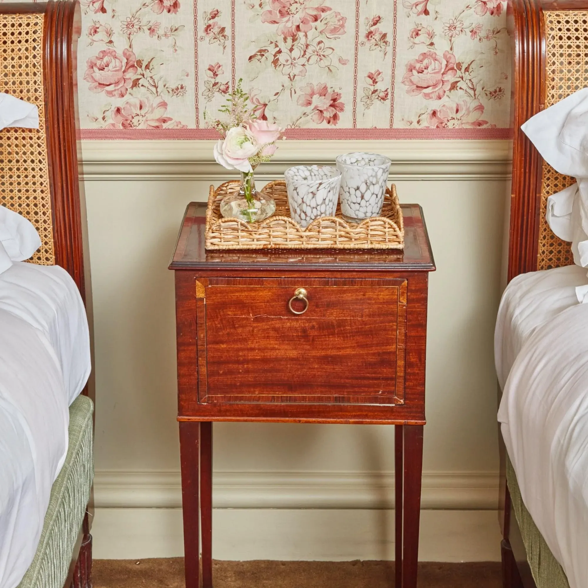 Small Scalloped Rattan Tray|Mrs. Alice New