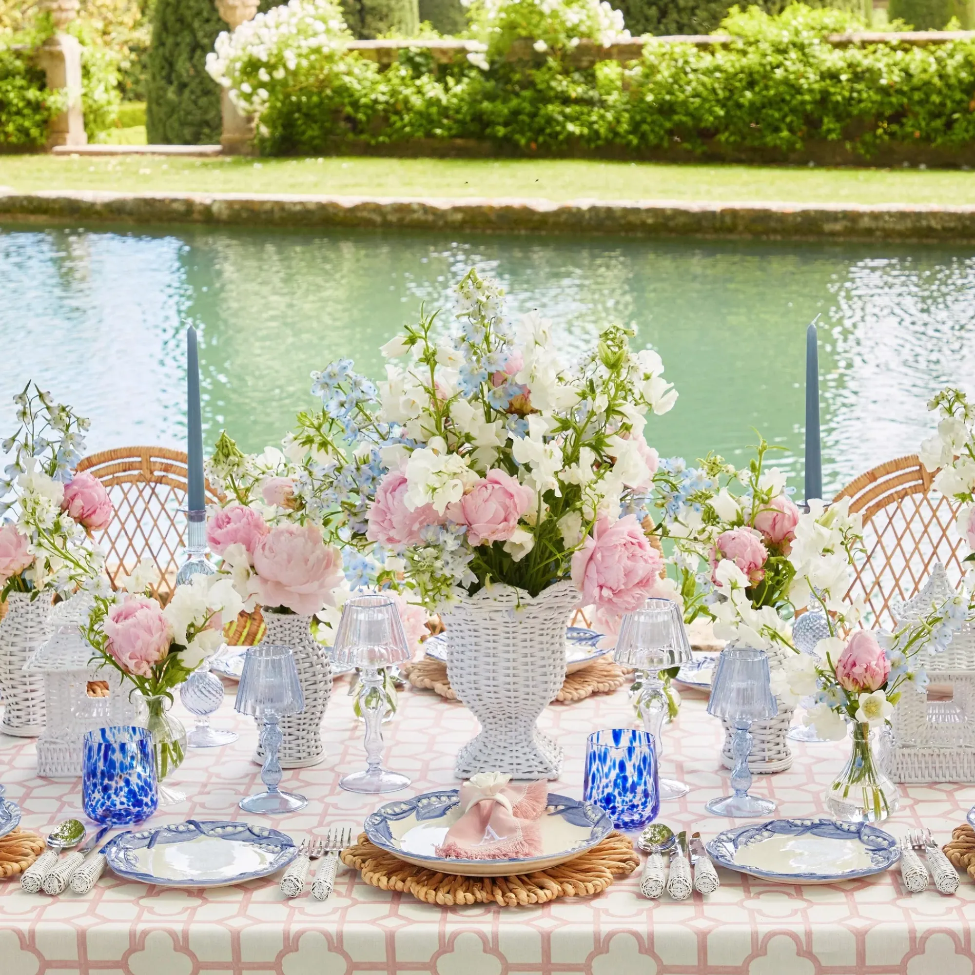 Small White Rattan Urn Vase|Mrs. Alice Discount