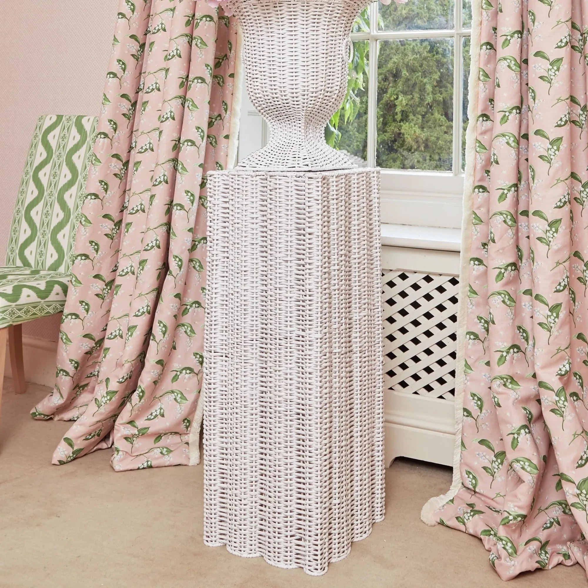 White Liliana Scalloped Rattan Pedestal And Urn|Mrs. Alice Best